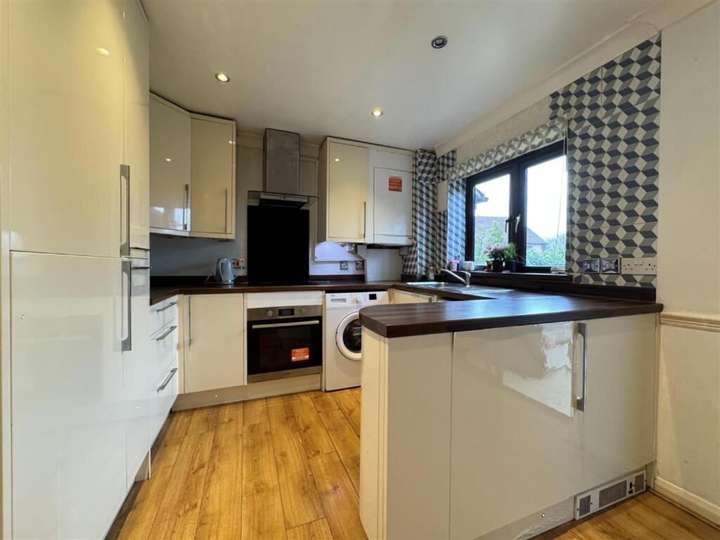 Clove, 3-4 Bed House With Garden, Free Parking, Sleeps 9 In Grays & Chafford Hundred Stifford Kültér fotó